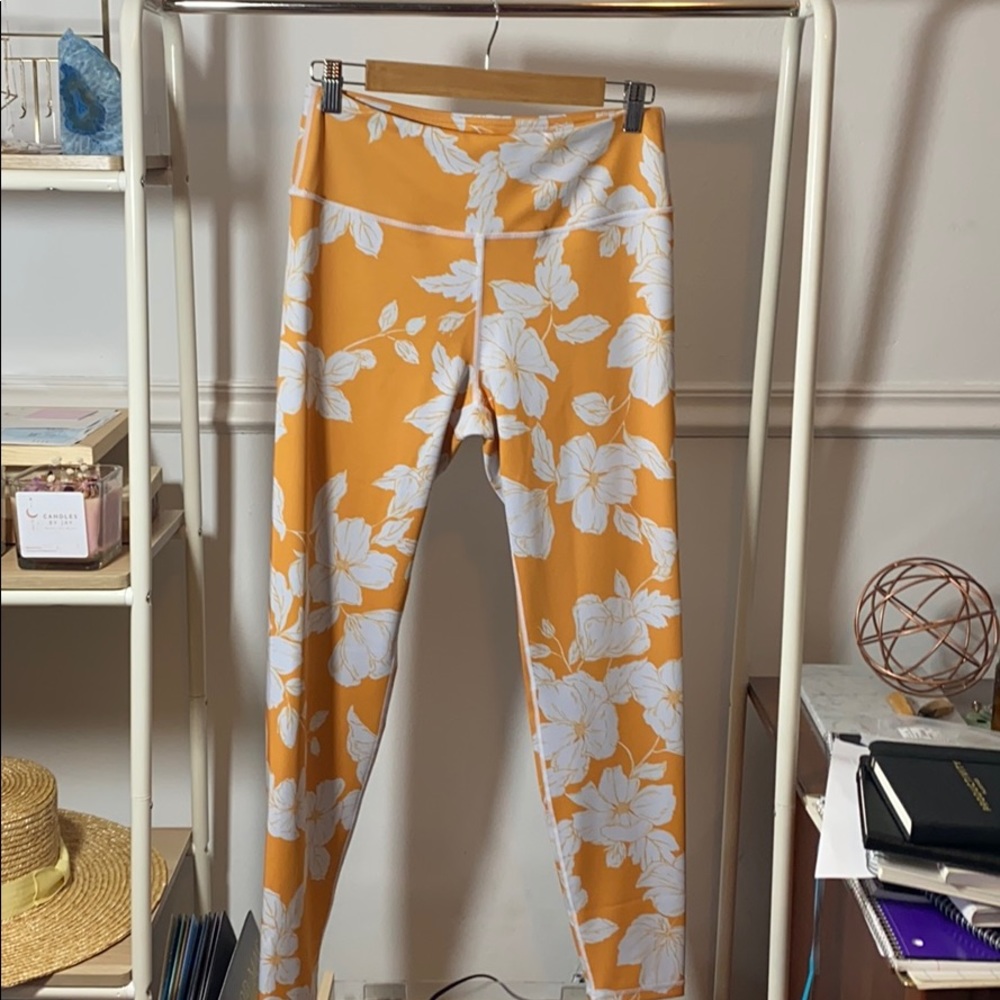 Yellow Floral Leggings - Picture 4 of 7